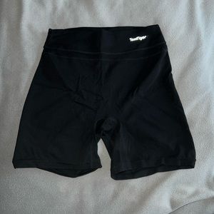 Tomtiger Scrunch Shorts